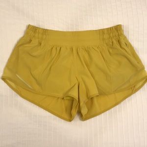 Lululemon Hotty Hot Shorts 2.5”